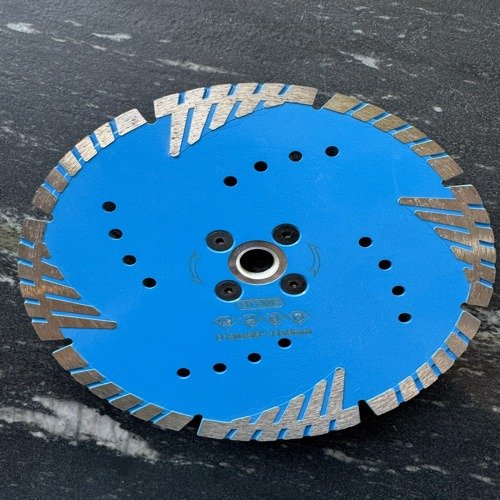 DISCO DE CORTE SEGMENTOS ALARGADOS PARA PIEDRA 18O MM